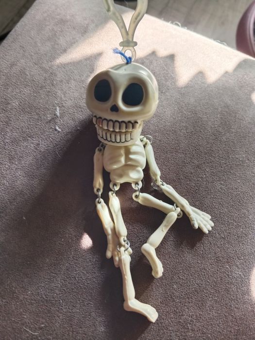 Брелок скелет из бригады.