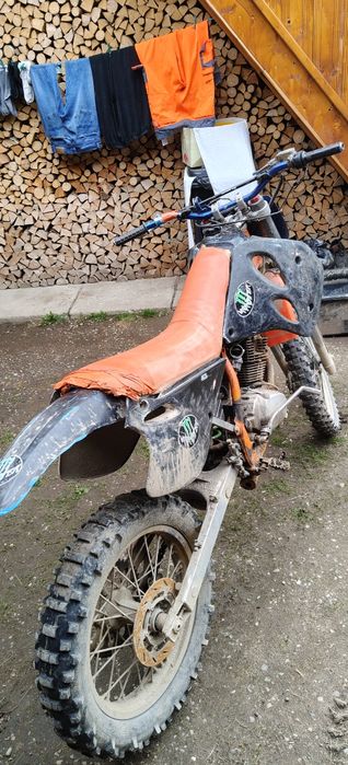 Vând urgent cross 250cc 4t cadru KTM,defect