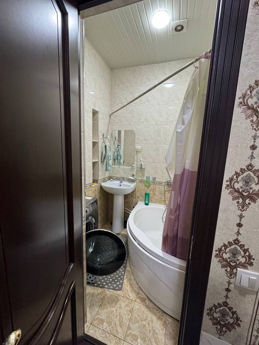 Zamona toyxona roparasi Navastroyka 2 etaj 70kv 2 hona Arenda 500$