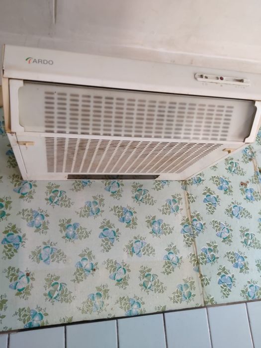 Продам вытяжку б/у