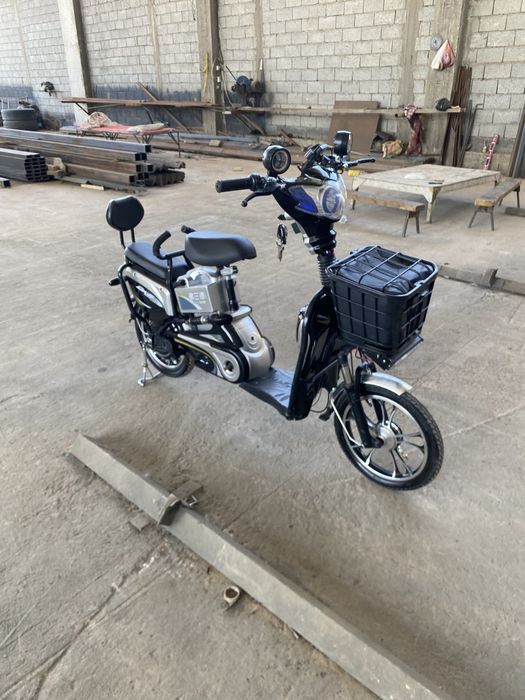 Электроскутер электровелосипед