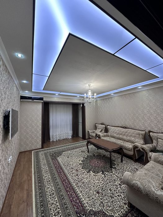 Продается 3-комнатная квартира на бадамзаре