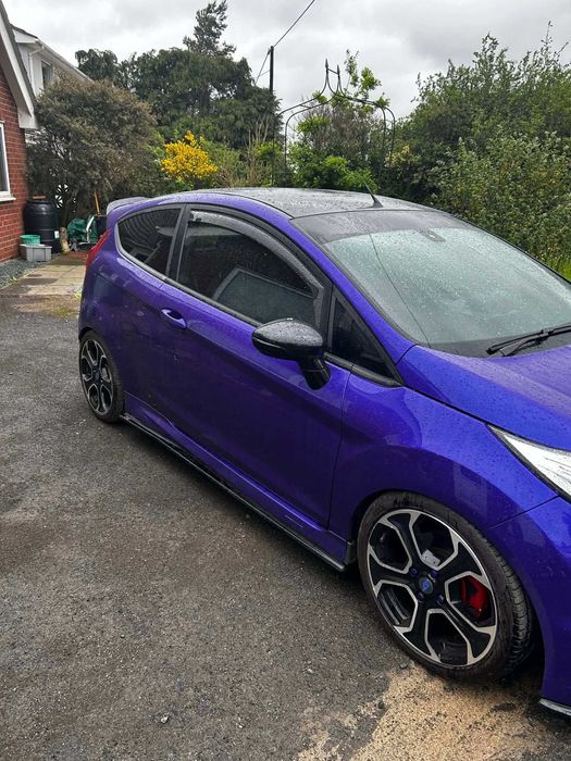 Ford Fiesta ST180