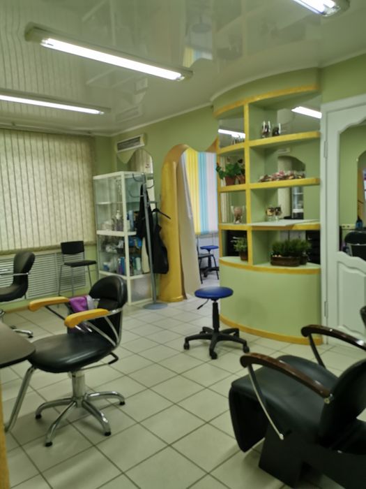 Аренда парикмахерского кресла.