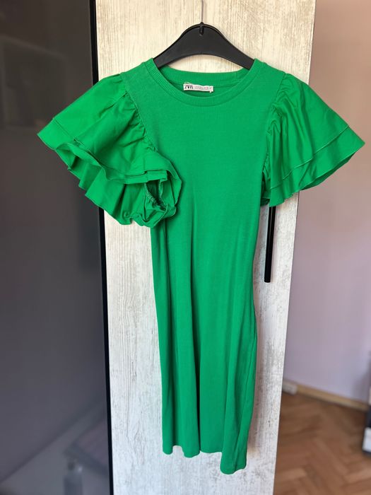 Зелена рокля Zara