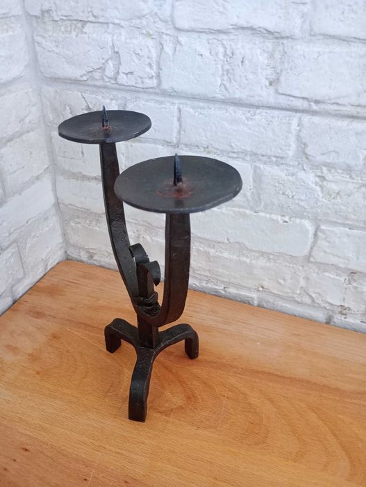 Стар свещник от ковано желязо