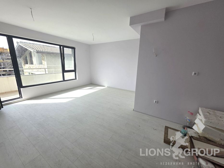 Продава се Двустаен апартамент в Варна, Изгрев - 67 кв.м за 1183 €/кв.м - Снимка #1