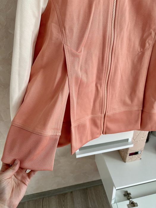 Bluza sport Adidas dama noua cu eticheta