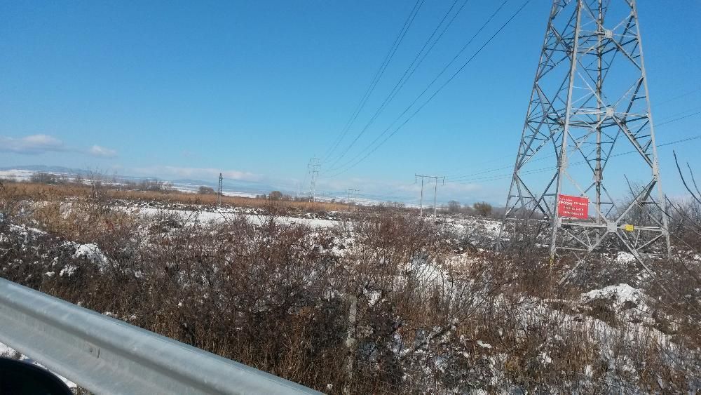 Парцел с лице на магистрала Тракия.