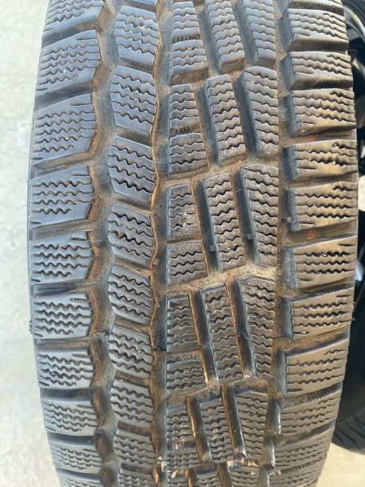 Диски с шинами 2 штук