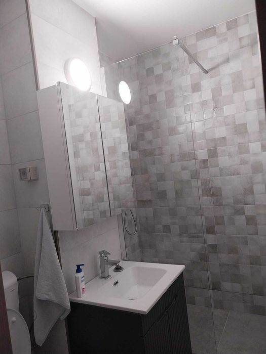 Inchiriez apartament  3 camere , Zona Unirii Nord