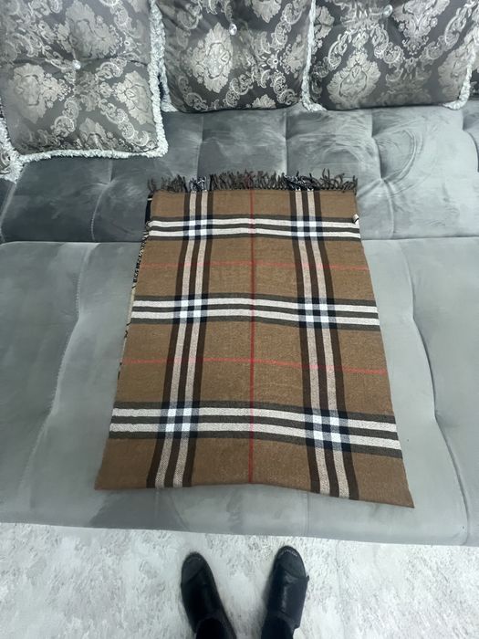 Продам шарф Burberry