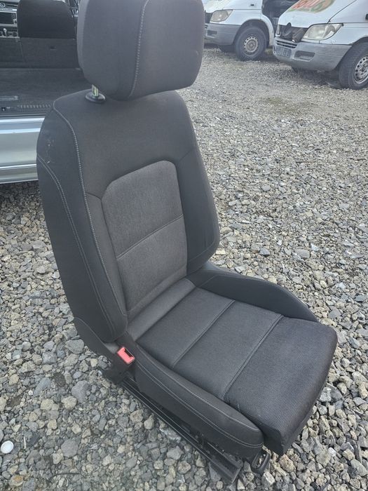 комплект седалки за Passat b8 комби 2015-2023 година .