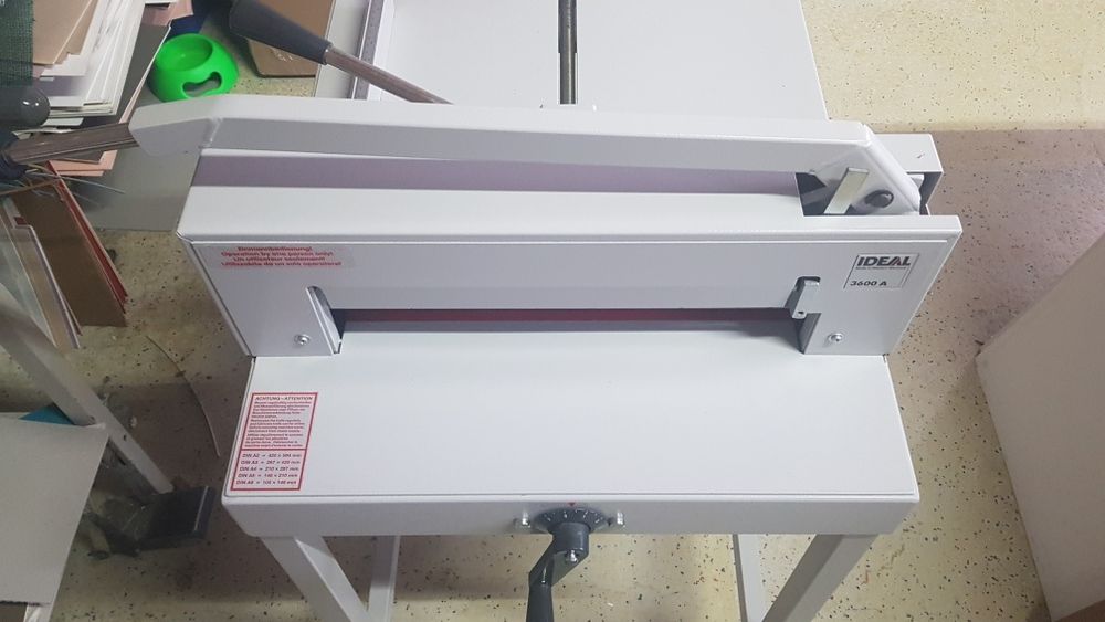 Ghilotina pentru hartie Ideal