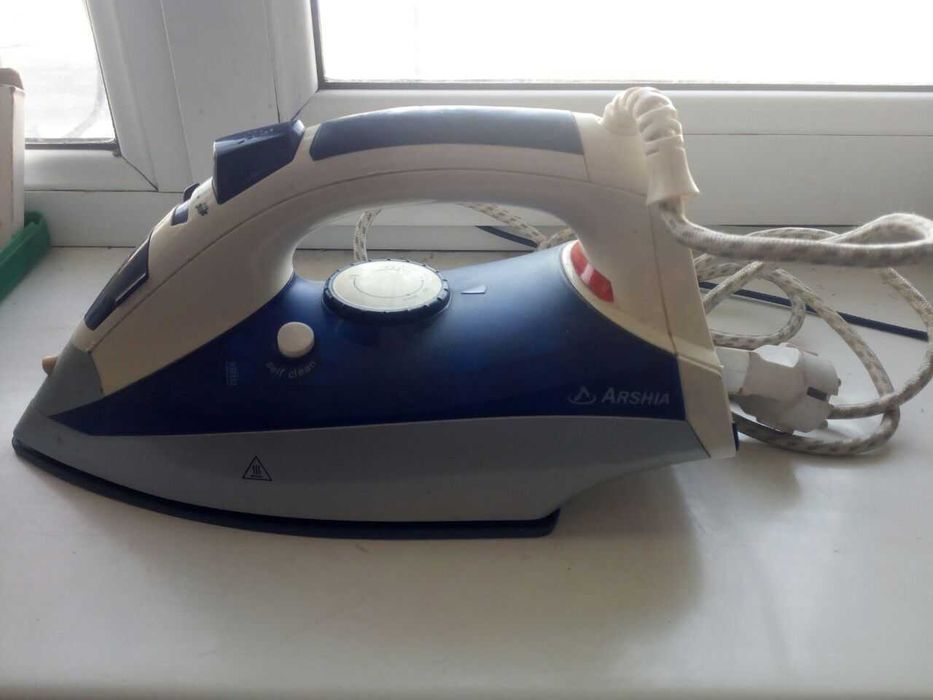 Продаются разные утюги