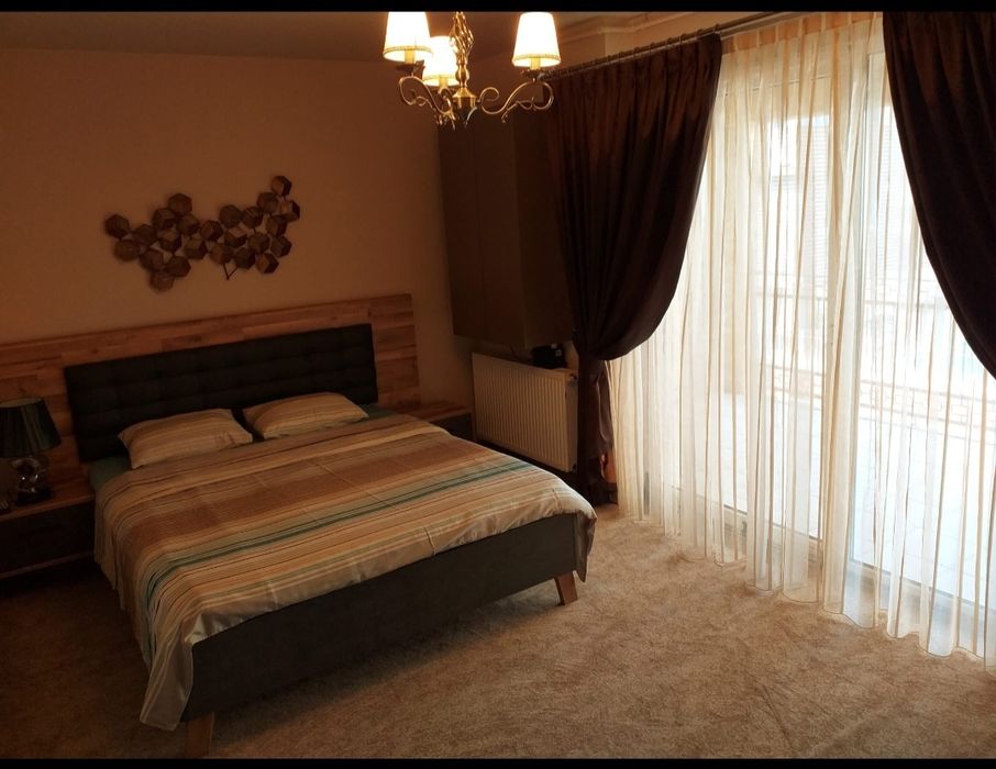 Apartament 3 camere, vedere spre lac