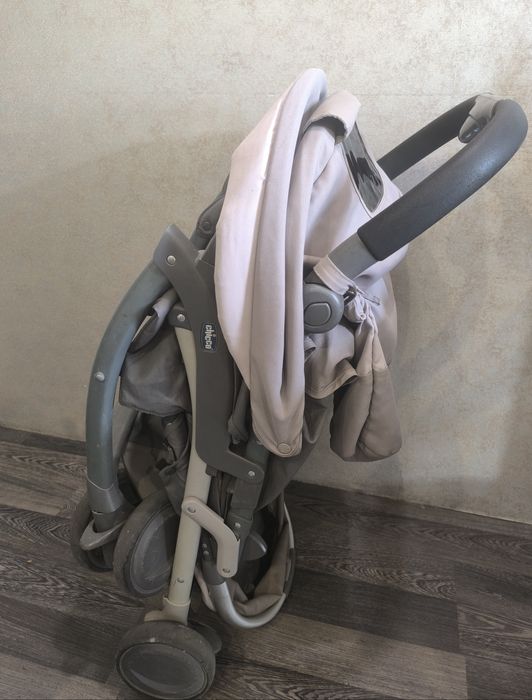 Коляска прогулочная