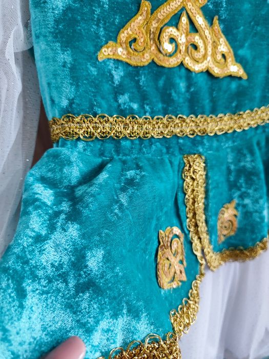 Продам национальное платье на девочку