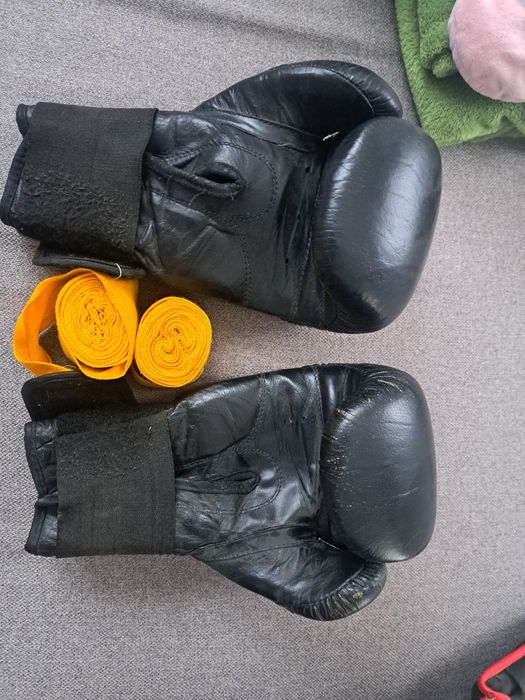 Mănuși de box Budo Best + tibiere