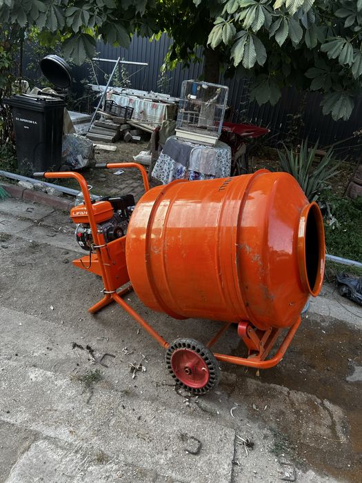 Betoniera pe benzina 500litri - motor 170cc - pret negociabil