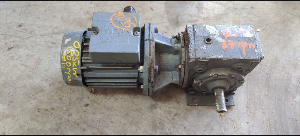 Motor electric trifazat cu reductor, 0.25kW, 67rpm, 380V