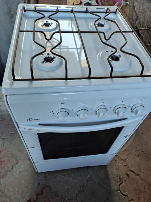 Газовая плита с духовкой