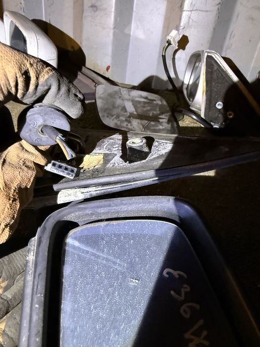 Зеркало боковое бмв е36 субару б4