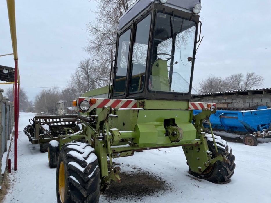 Самоходный комбайн Е 303 Немка