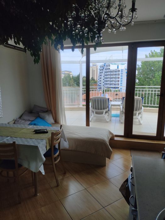 Апартамент  наем Септември-Май