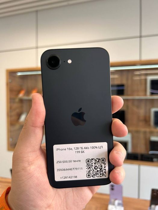 iPhone 16e 128 Gb