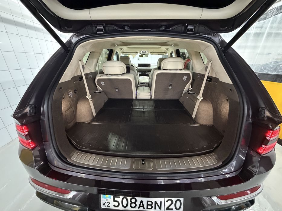 Продам Genesis GV80