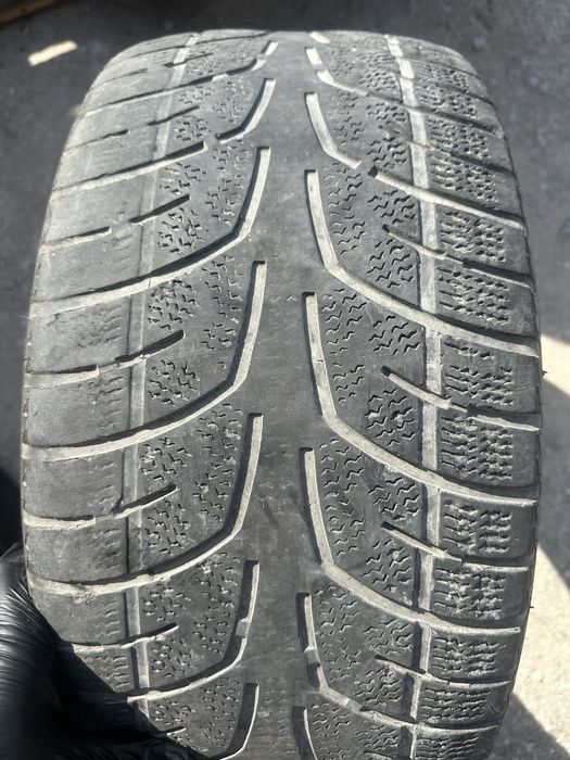 Шины 245/40R18 (2шт)