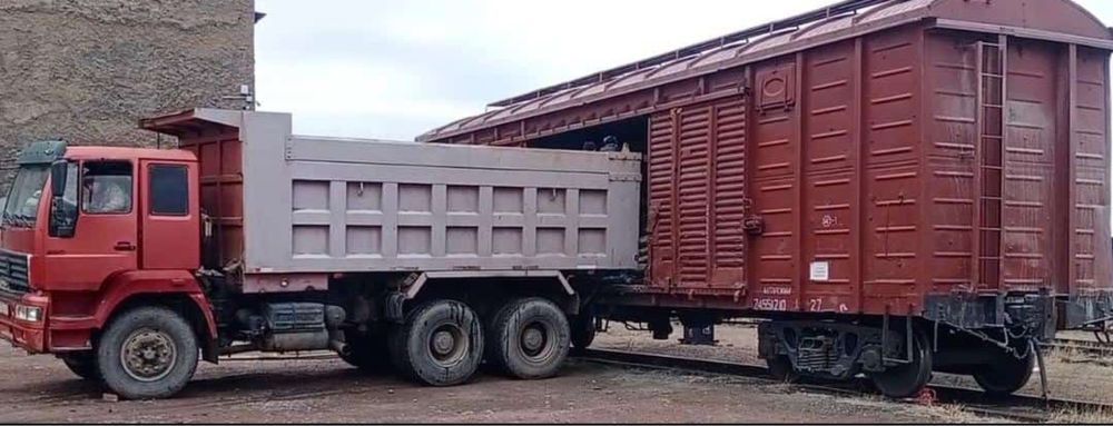 Самосвал Хова 25 то