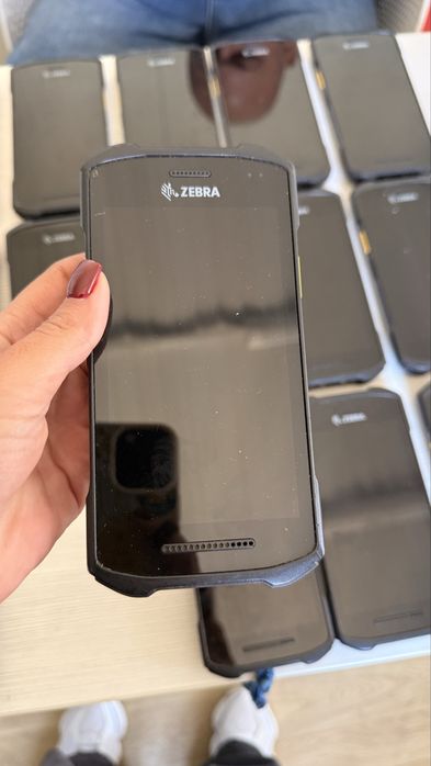 15 x Zebra TC26 – Terminal mobil profesional 4G, Scanner coduri de bare – Încărcătoare incluse
