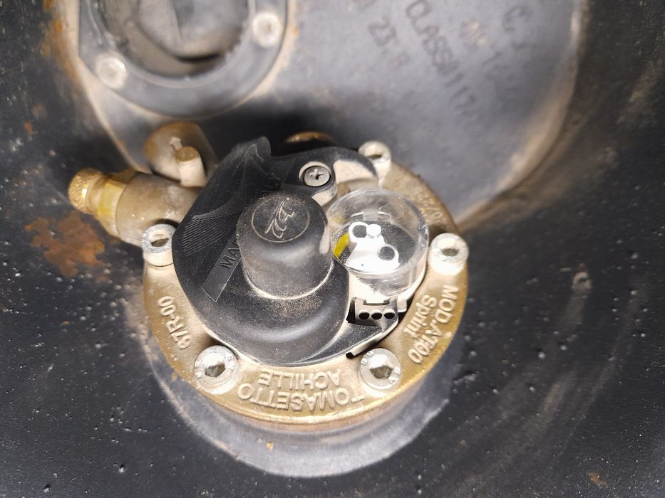 Продам    Автомобильные   Газовые   балон