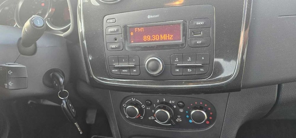 Vând Dacia sandero, 2019 la 5600 euro