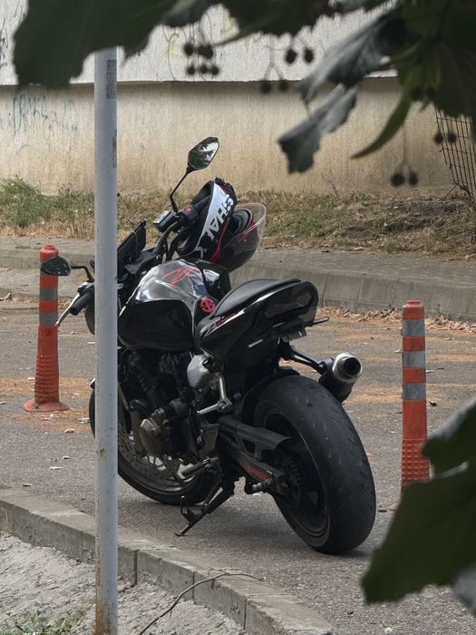 Kawasaki z750 a2