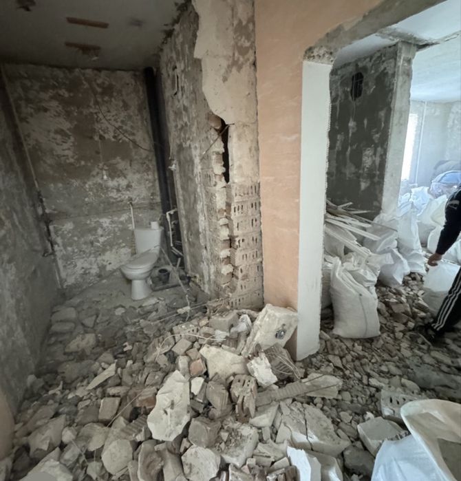 Debarasez curti case beciuri