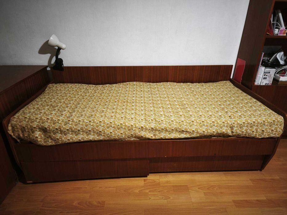 ПОДАРЯВАМ обзавеждане за юношеска стая