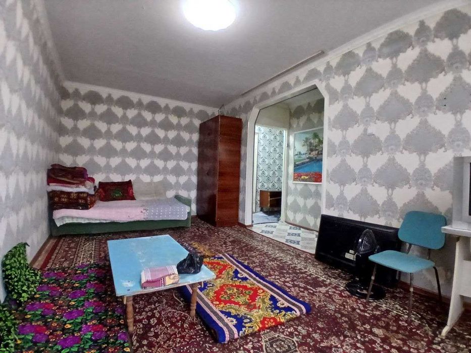 16-мактаб яқинида жихозли 1 хонали уй ижарага берилади