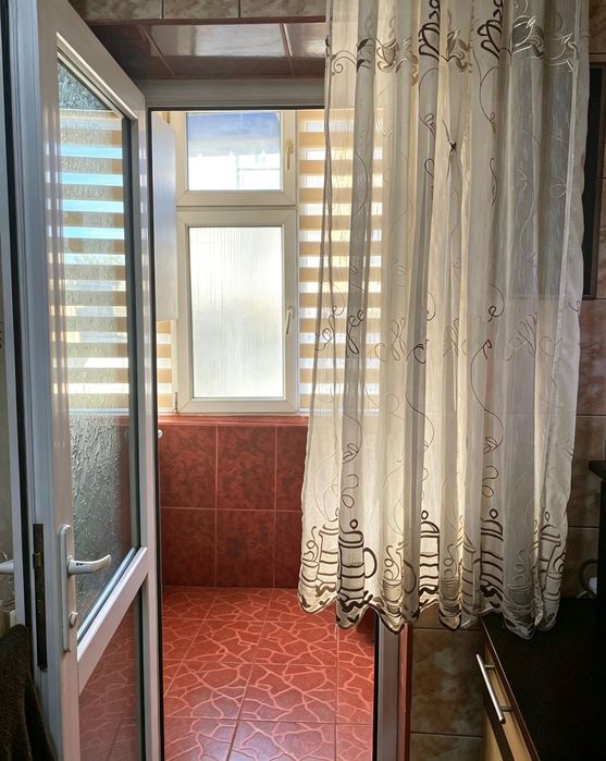 Apartament decomandat – Etaj 1 – Zona Anda