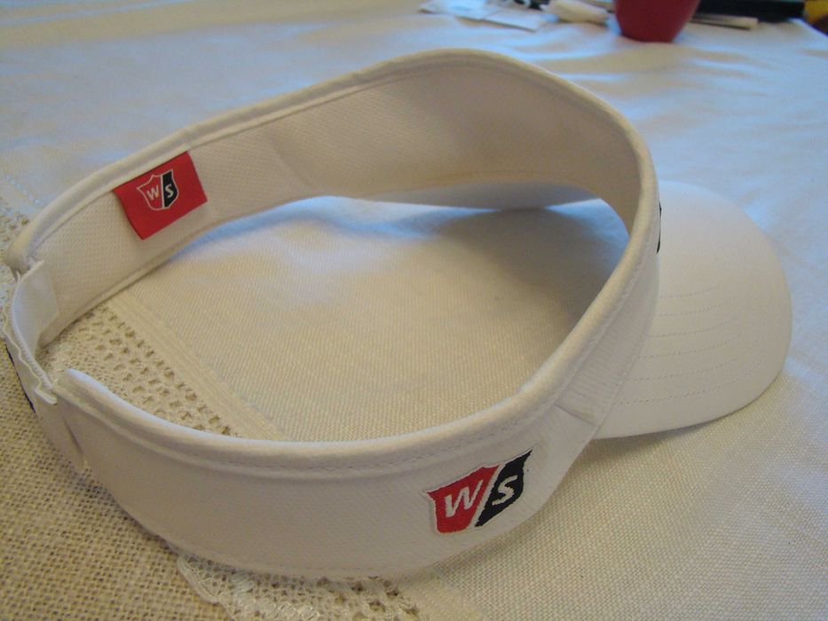 Нова фирмена козирка " Wilson "