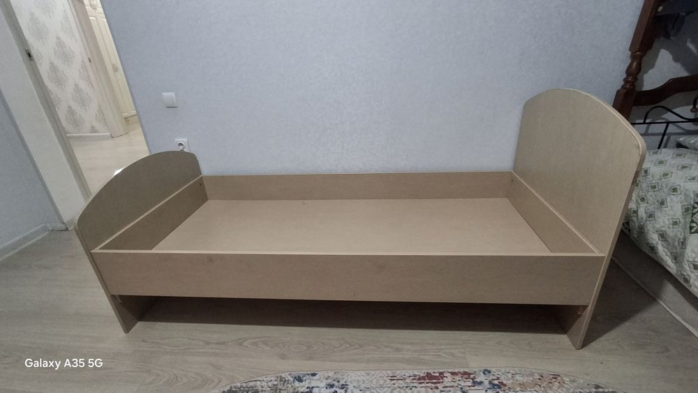 Кровать односпалка