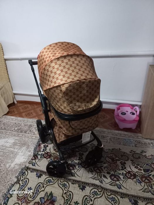 Продам детскую коляску
