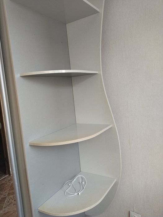 Отдам даром шкаф