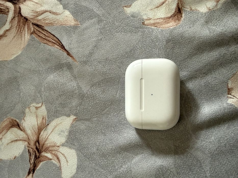 AirPods Pro (2-ро поколение) – оригинални, отлично състояние