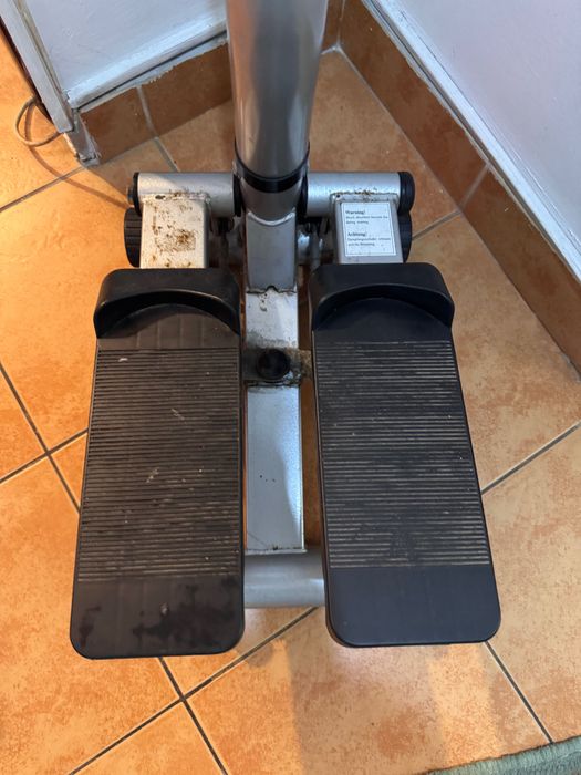 Stepper Kettler cu display LCD – aparat fitness pentru acasă