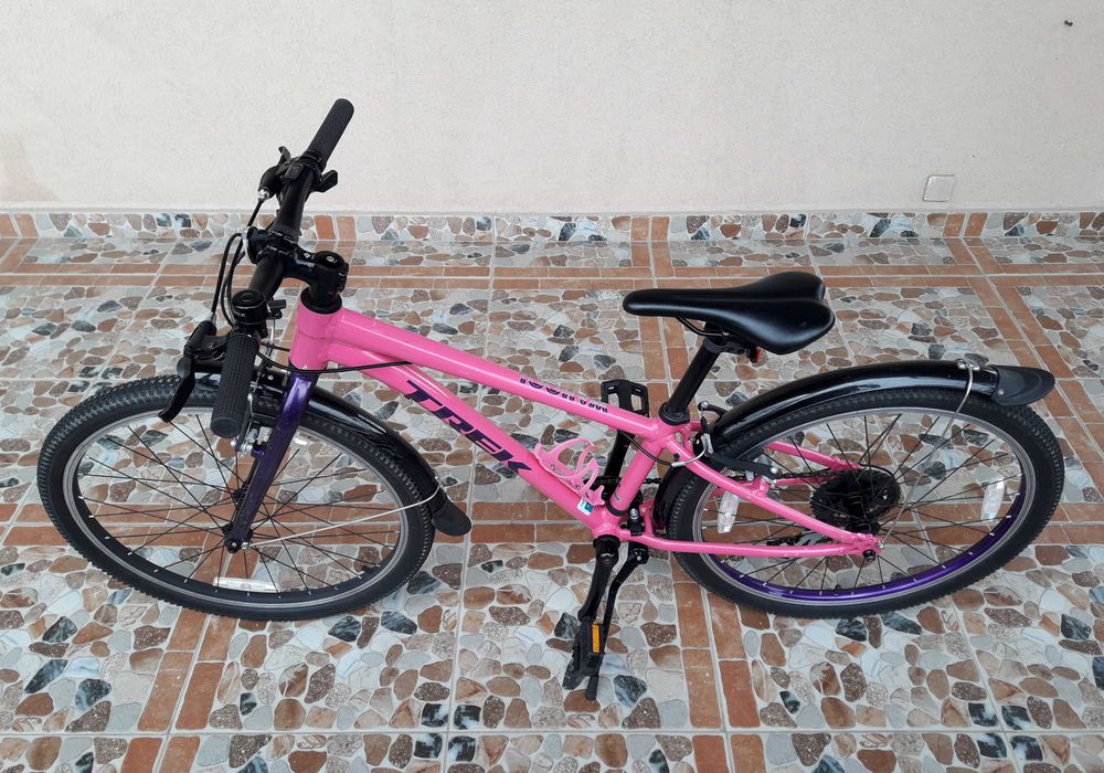 Bicicletă pentru copii Trek Wahoo 24’ MTB, 8 viteze ALUMINIU – roz/mov
