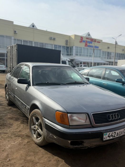 Продам ауди 100 седан