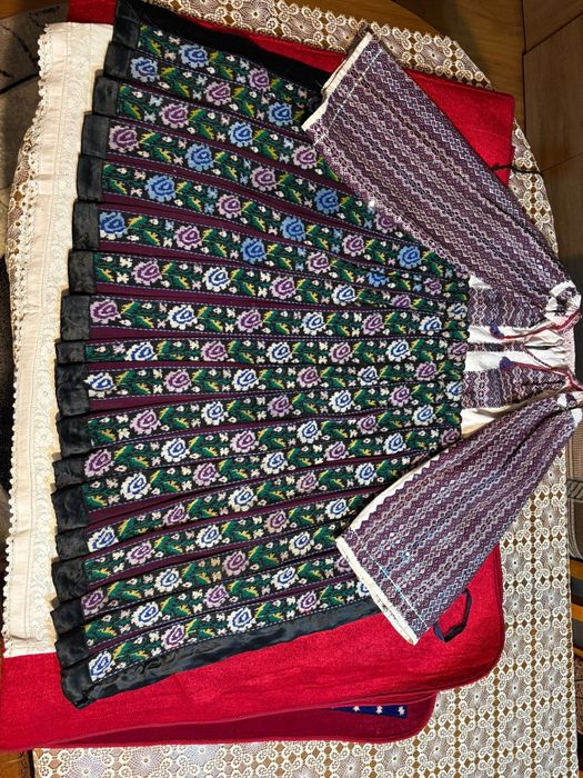 Vand costum traditional